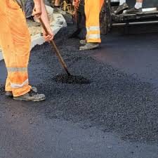 Best Gravel Driveway Installation  in Parks, AZ